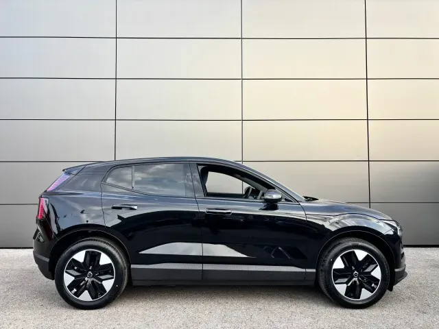 Volvo Ex30 photo 2