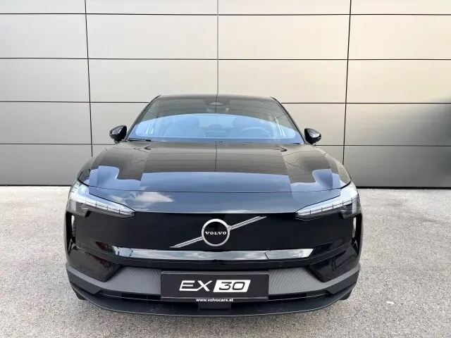 Volvo Ex30 photo 3