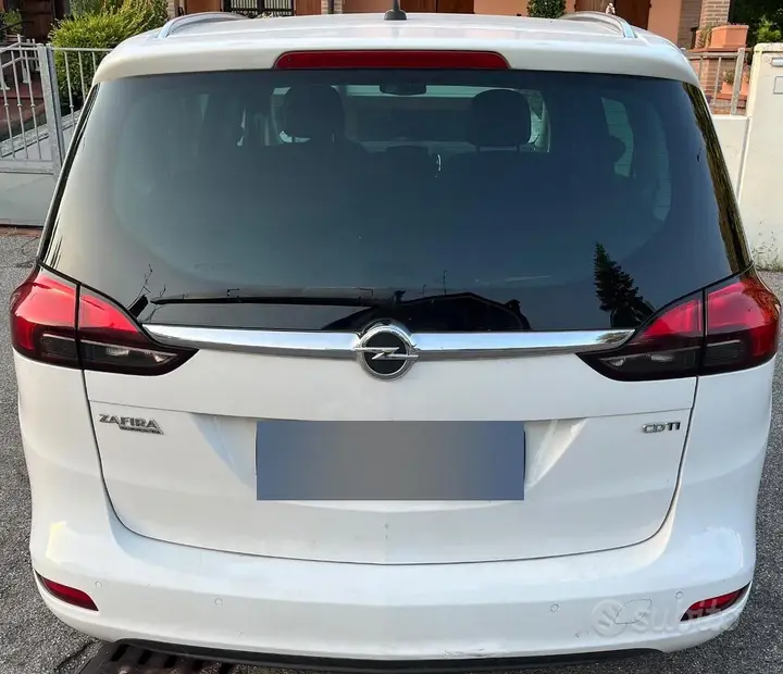 Opel Zafira Tourer 2013 photo 3