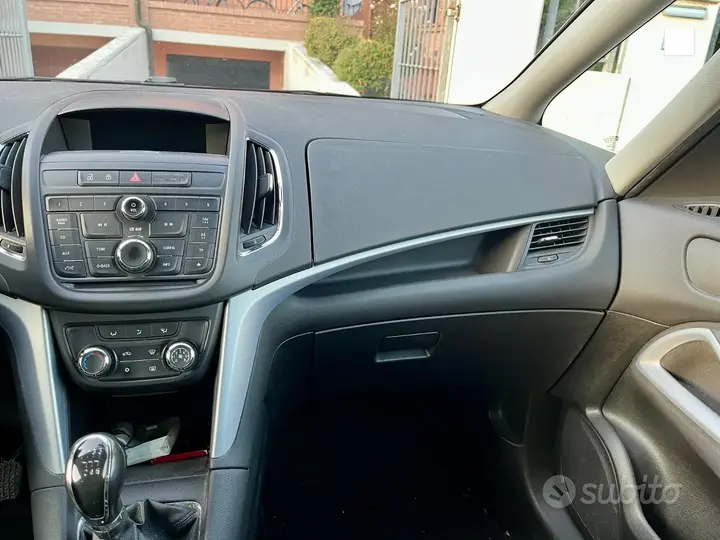 Opel Zafira Tourer 2013 photo 5