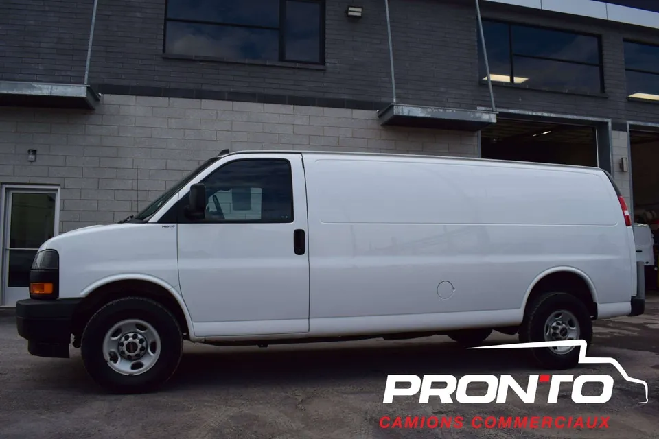 GMC Savana 2023 photo 4