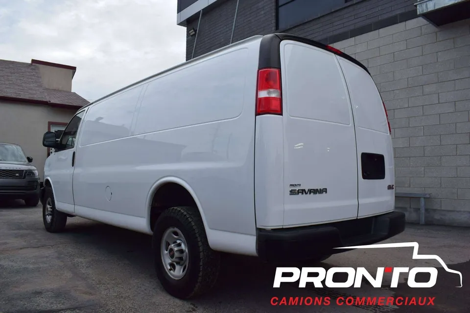 GMC Savana 2023 photo 5