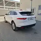 Jaguar F-Pace 2017 photo 4