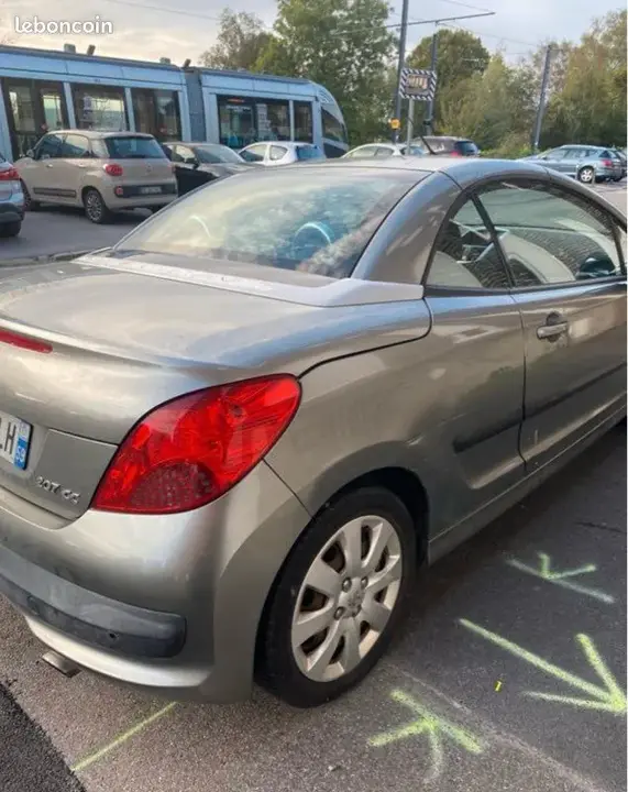 Peugeot 207 2008 photo 3
