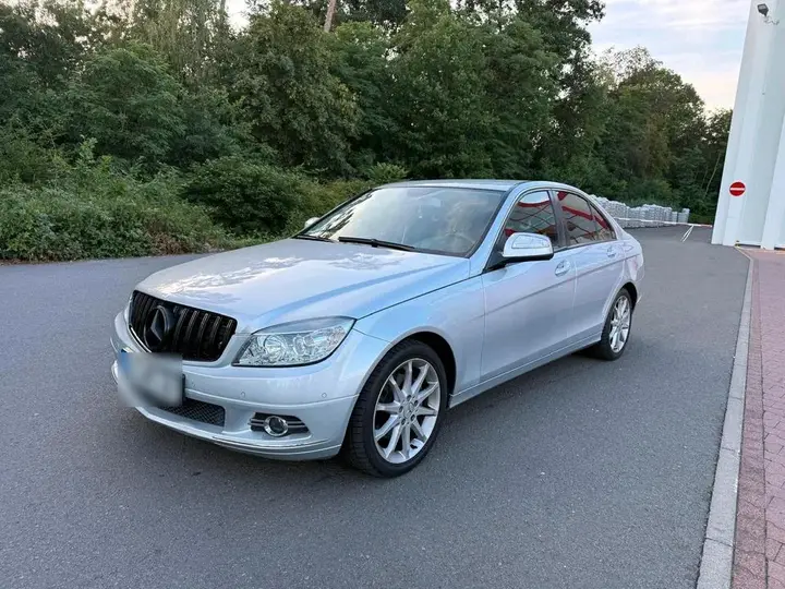 Mercedes-Benz C220