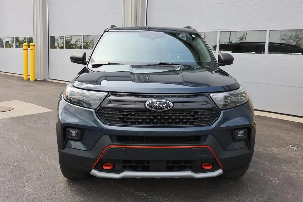 Ford Explorer 2022 photo 2