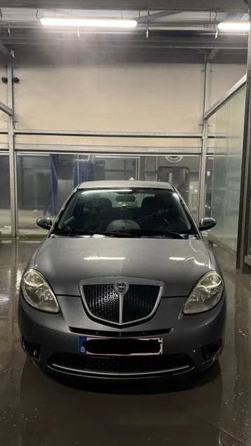 Lancia Ypsilon