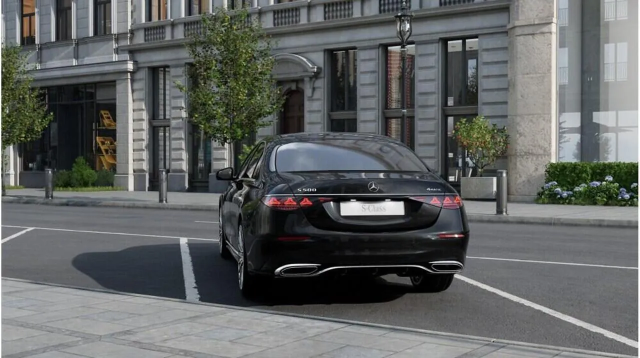 Mercedes-Benz S-Class photo 4
