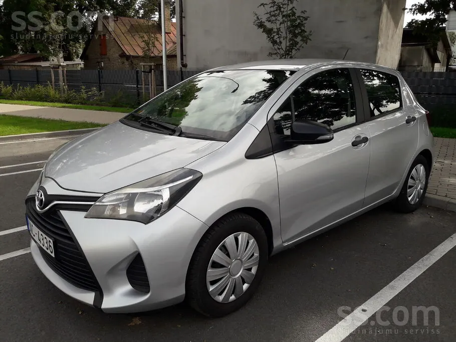 Toyota Yaris 2015 photo 4