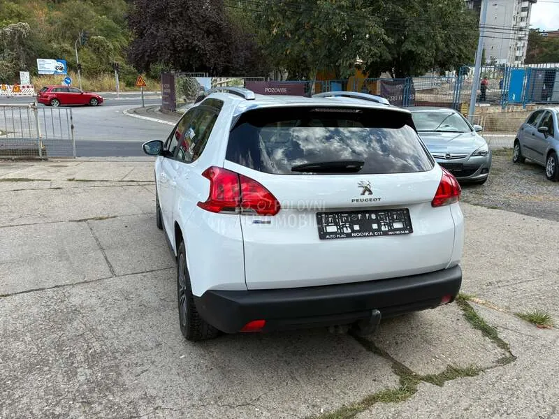 Peugeot 2008 2016 photo 5