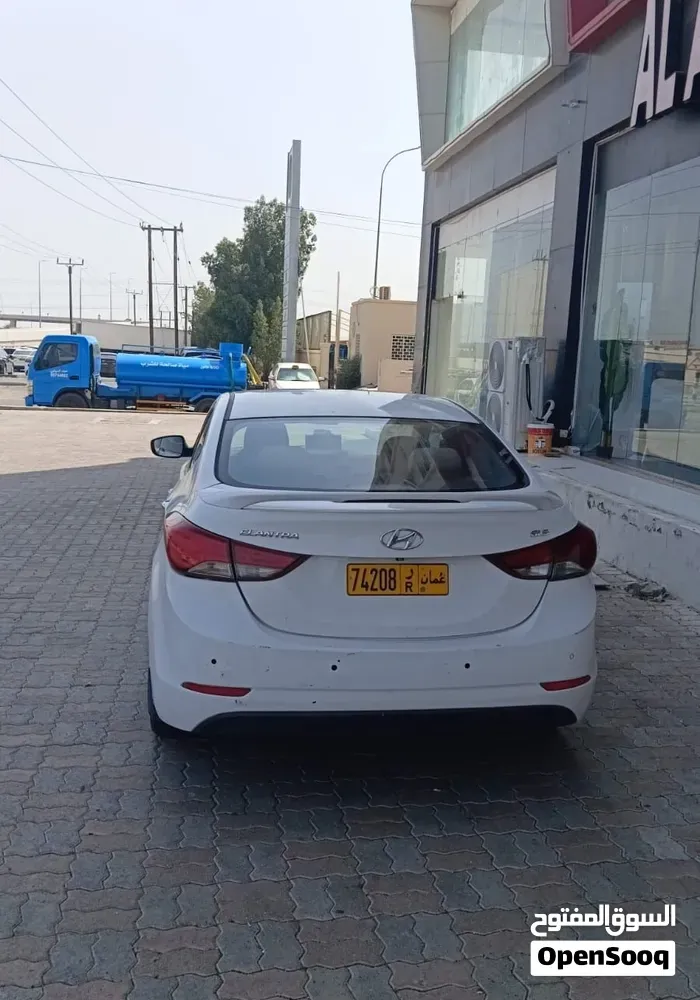 Hyundai Elantra 2015 photo 4