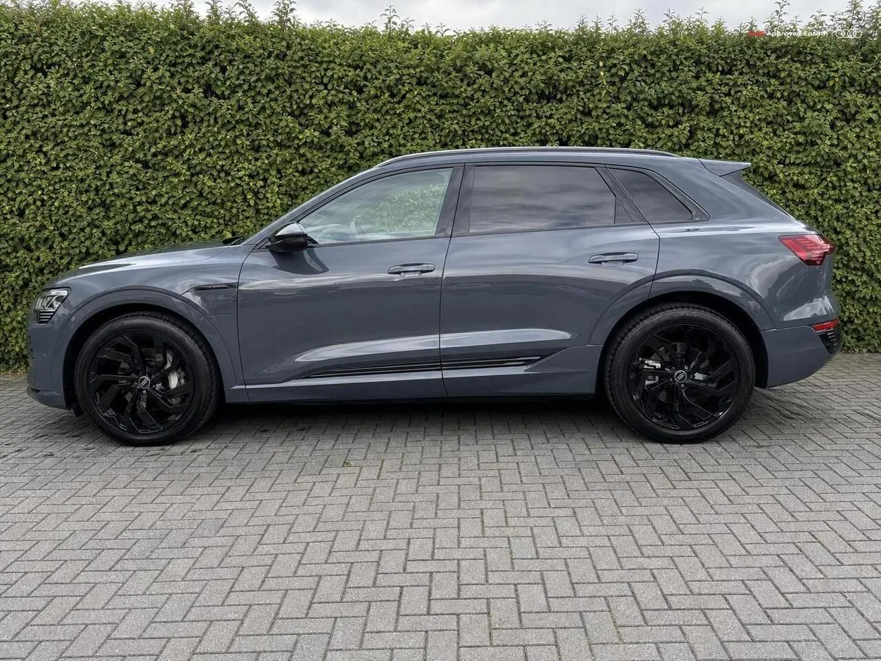 Audi Q8 E-Tron 2024 photo 4