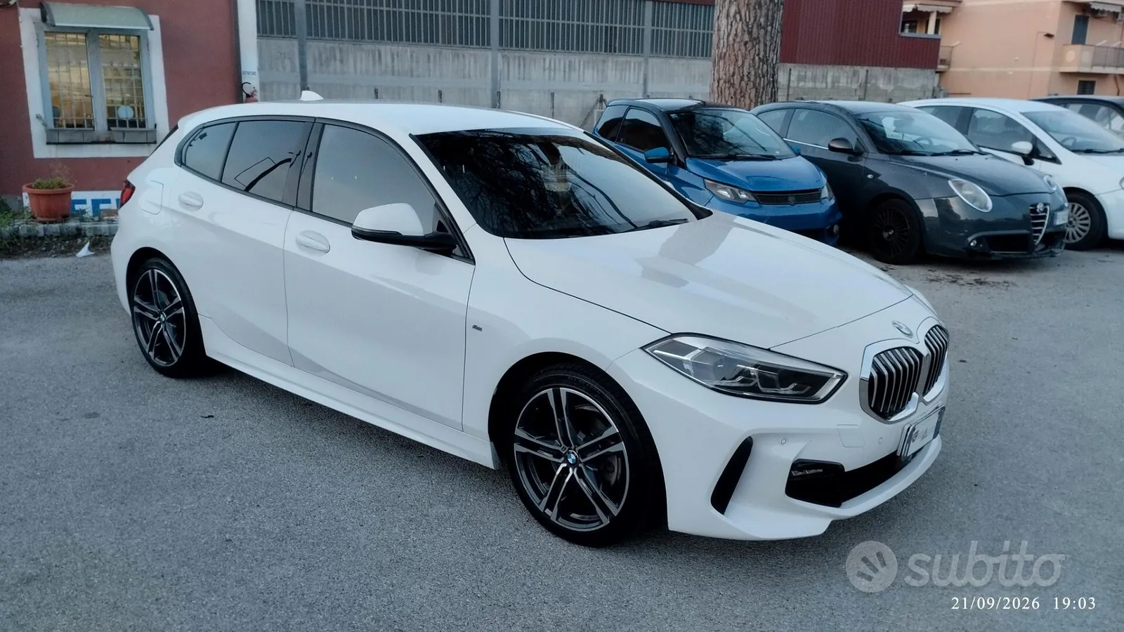 BMW 1 Series 2020 photo 2