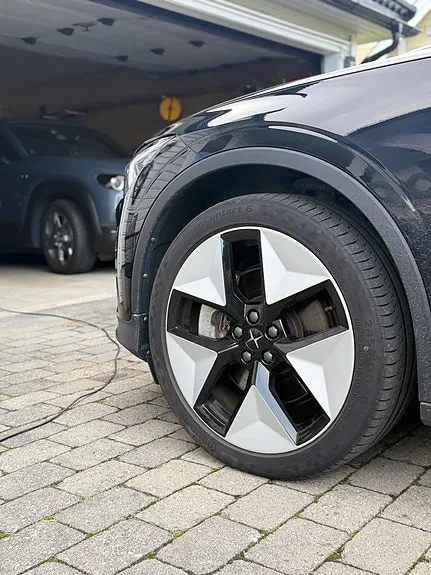 Polestar 2 2023 photo 4