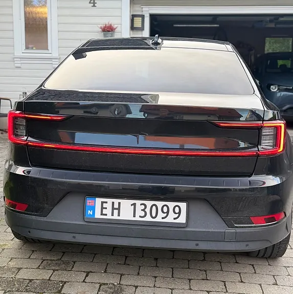 Polestar 2 2023 photo 3
