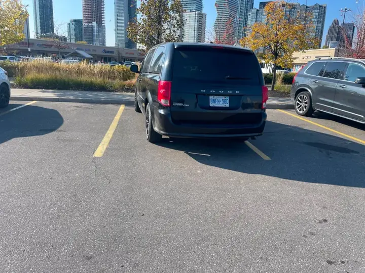 Dodge Grand Caravan 2014 photo 2