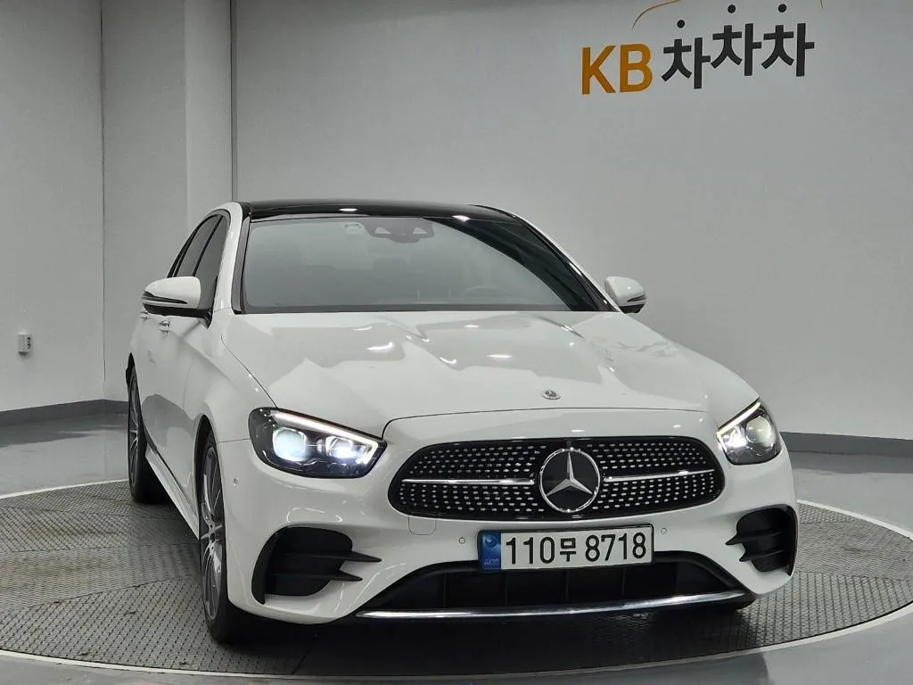 Mercedes-Benz E-Class 2022 photo 4