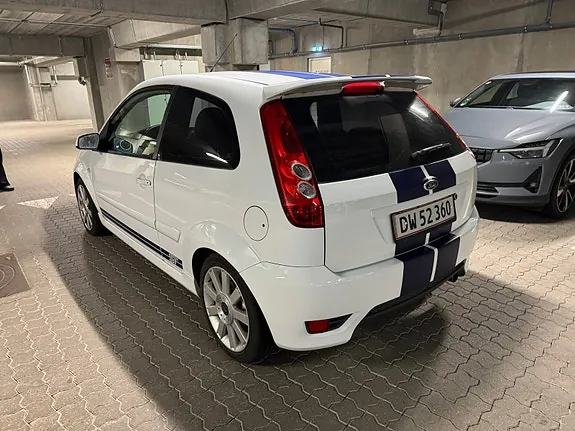 Ford Fiesta 2008 photo 2