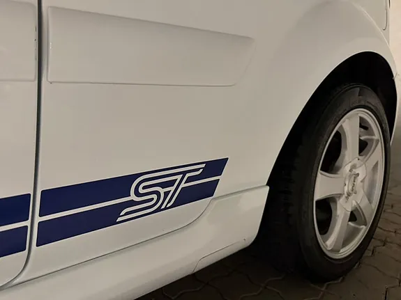 Ford Fiesta 2008 photo 4