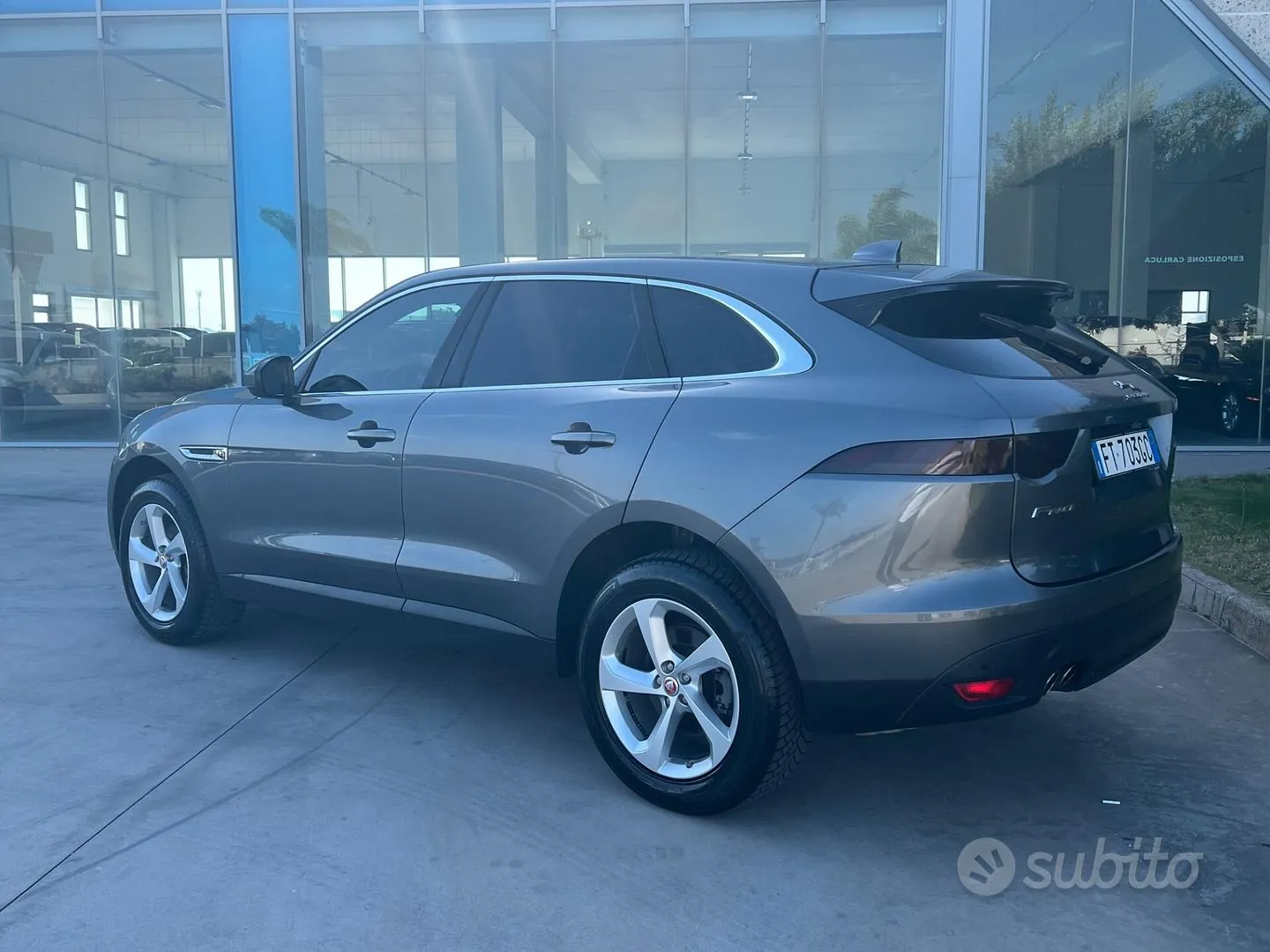 Jaguar F-Pace 2018 photo 3