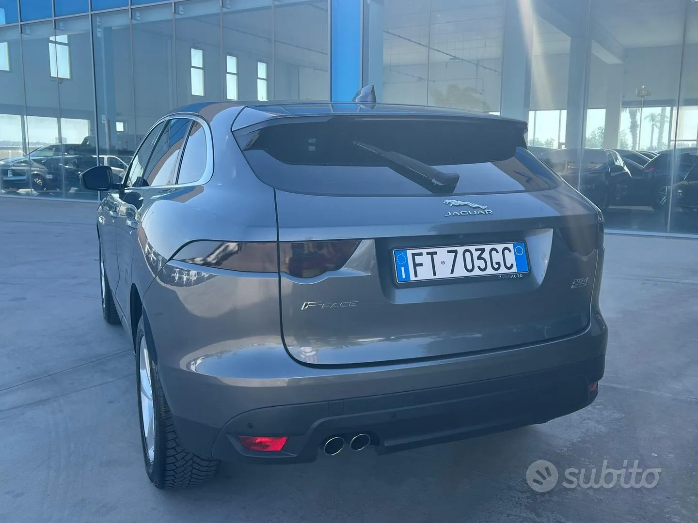 Jaguar F-Pace 2018 photo 4
