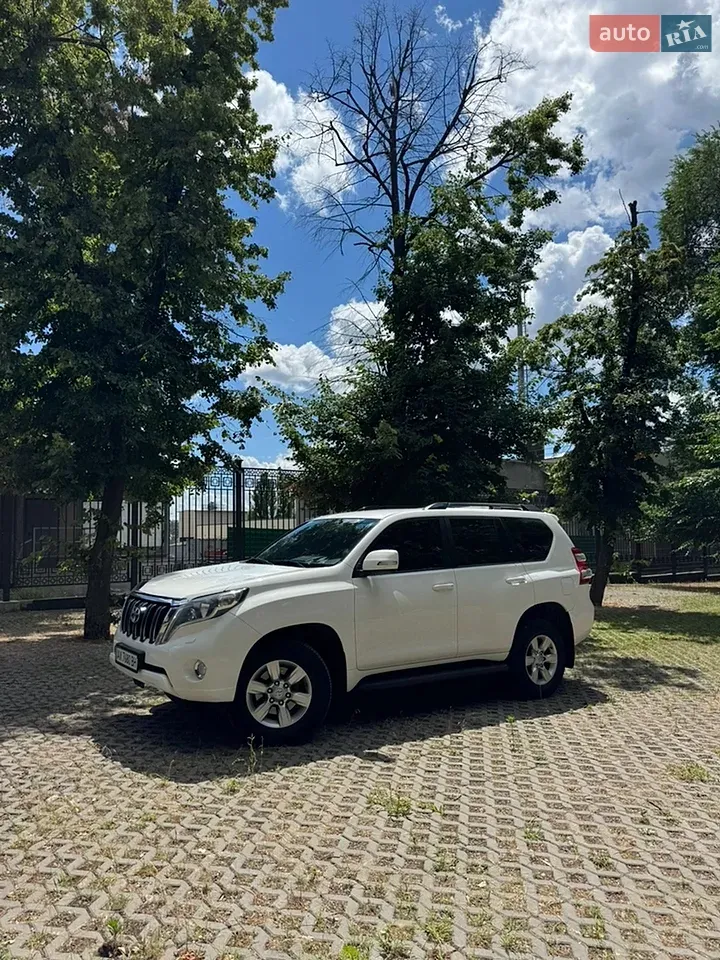 Toyota Land Cruiser Prado 2015 photo 3