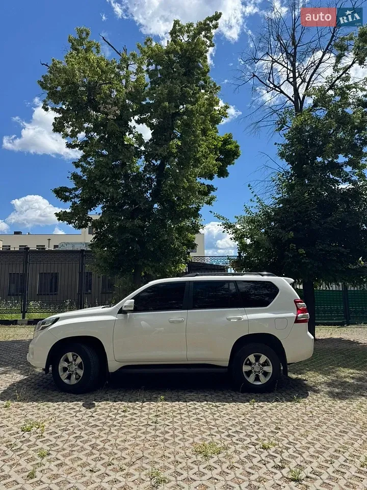 Toyota Land Cruiser Prado 2015 photo 4