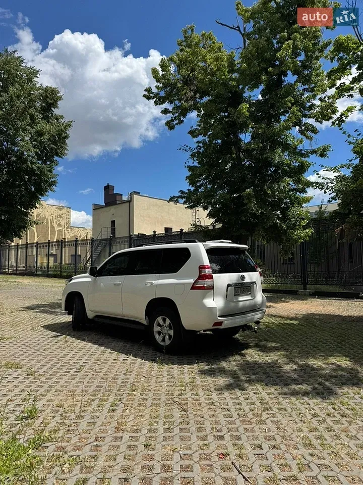 Toyota Land Cruiser Prado 2015 photo 5