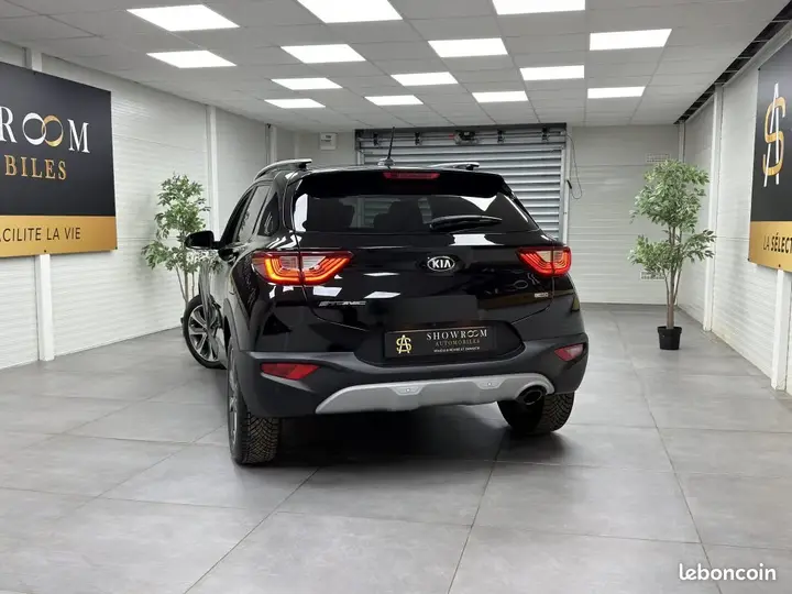 Kia Stonic 2018 photo 2