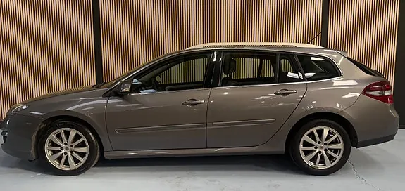 Renault Laguna Iii 2012 photo 2