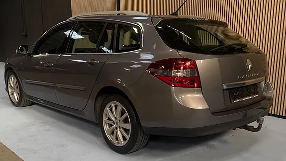 Renault Laguna Iii 2012 photo 3