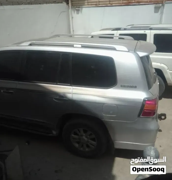 Toyota Land Cruiser 2011 photo 5