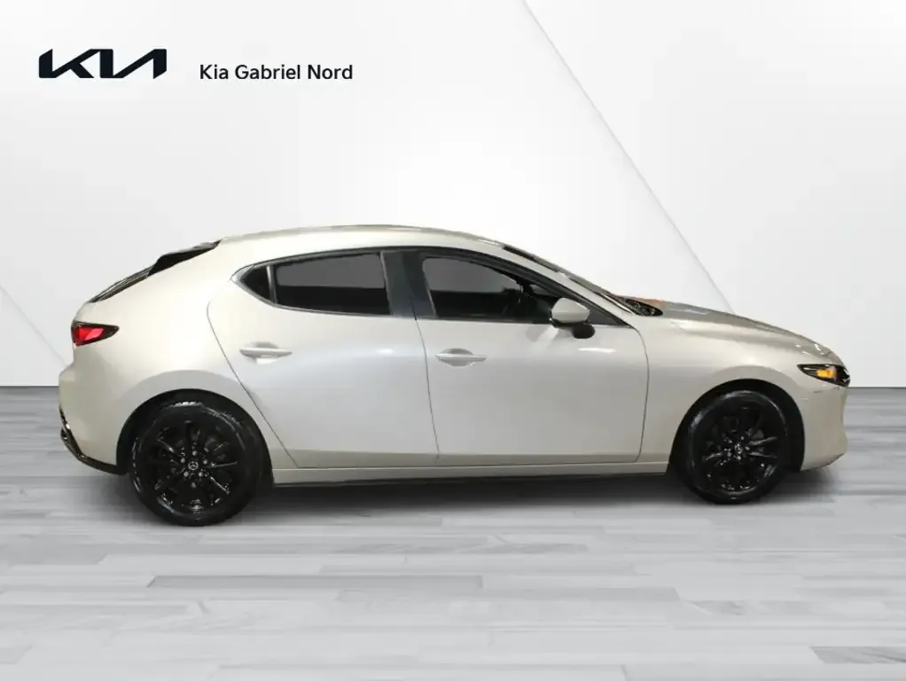 Mazda 3 2022 photo 3