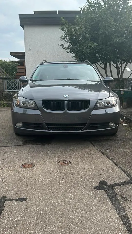 BMW 325I E90