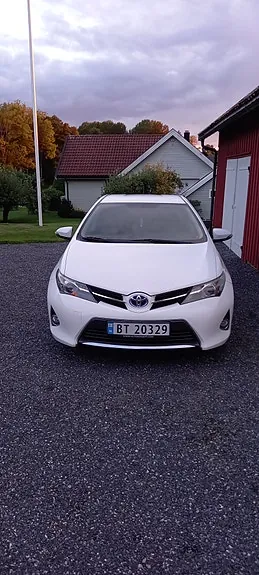 Toyota Auris 2014 photo 4