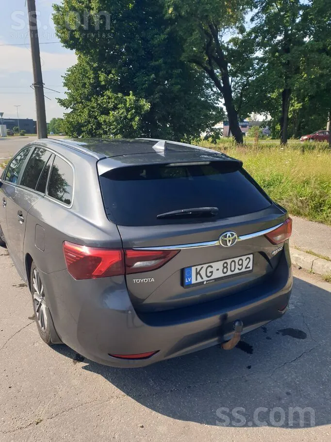 Toyota Avensis 2016 photo 3