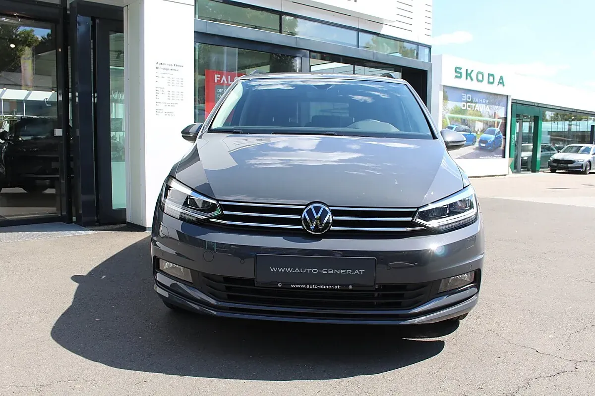 Volkswagen Touran 2026 photo 2