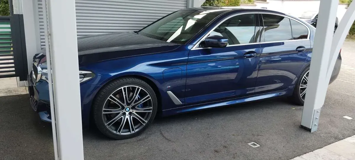 BMW 5 Series 2019 photo 3
