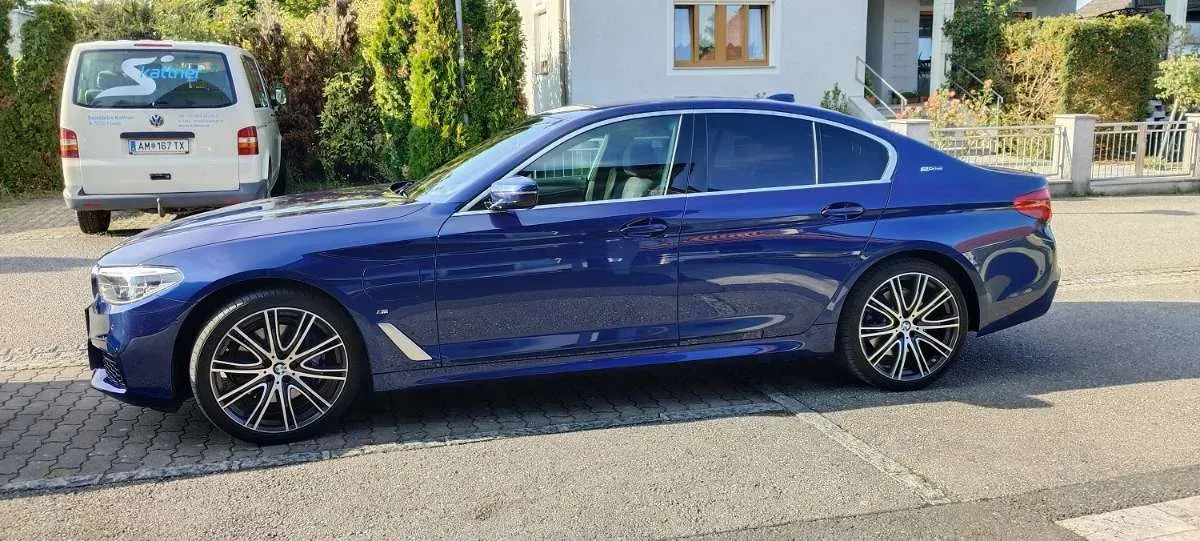 BMW 5 Series 2019 photo 2
