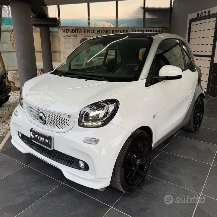 Smart Fortwo 2017 photo 3