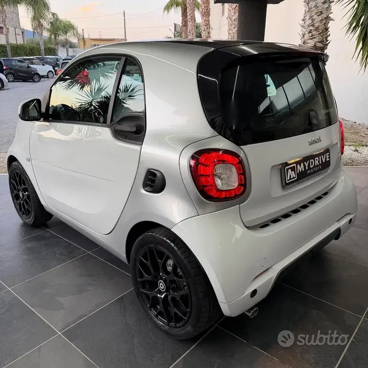 Smart Fortwo 2017 photo 4