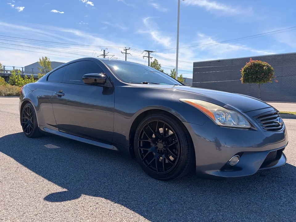 Infiniti G37X 2011 photo 4