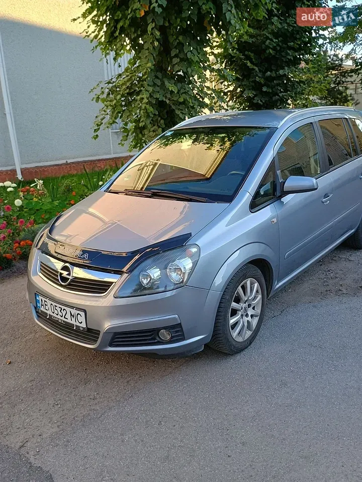 Opel Zafira 2007 photo 2