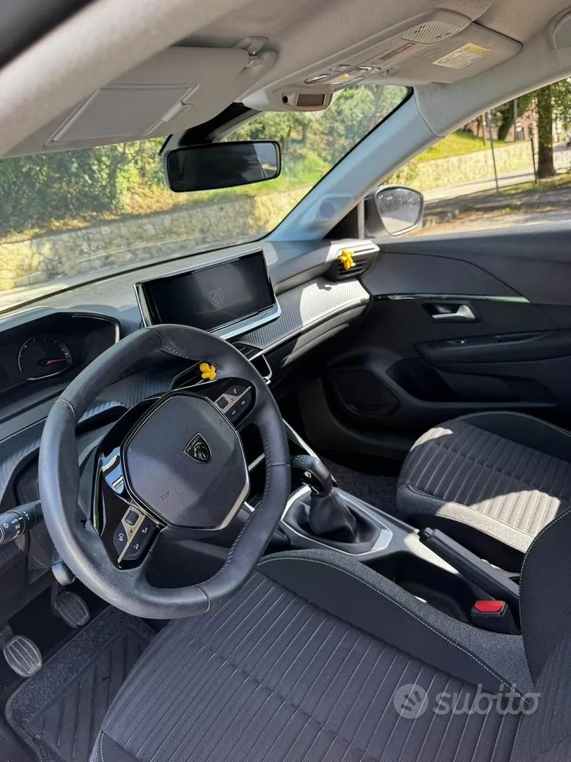 Peugeot 208 2025 photo 5