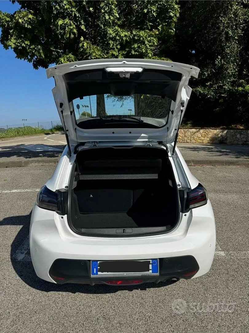 Peugeot 208 2025 photo 4