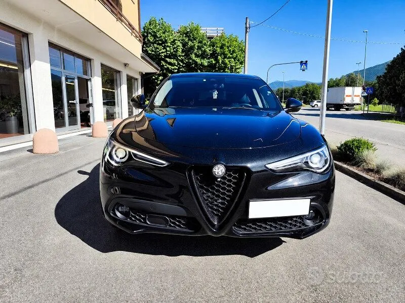 Alfa Romeo Stelvio 2018 photo 2
