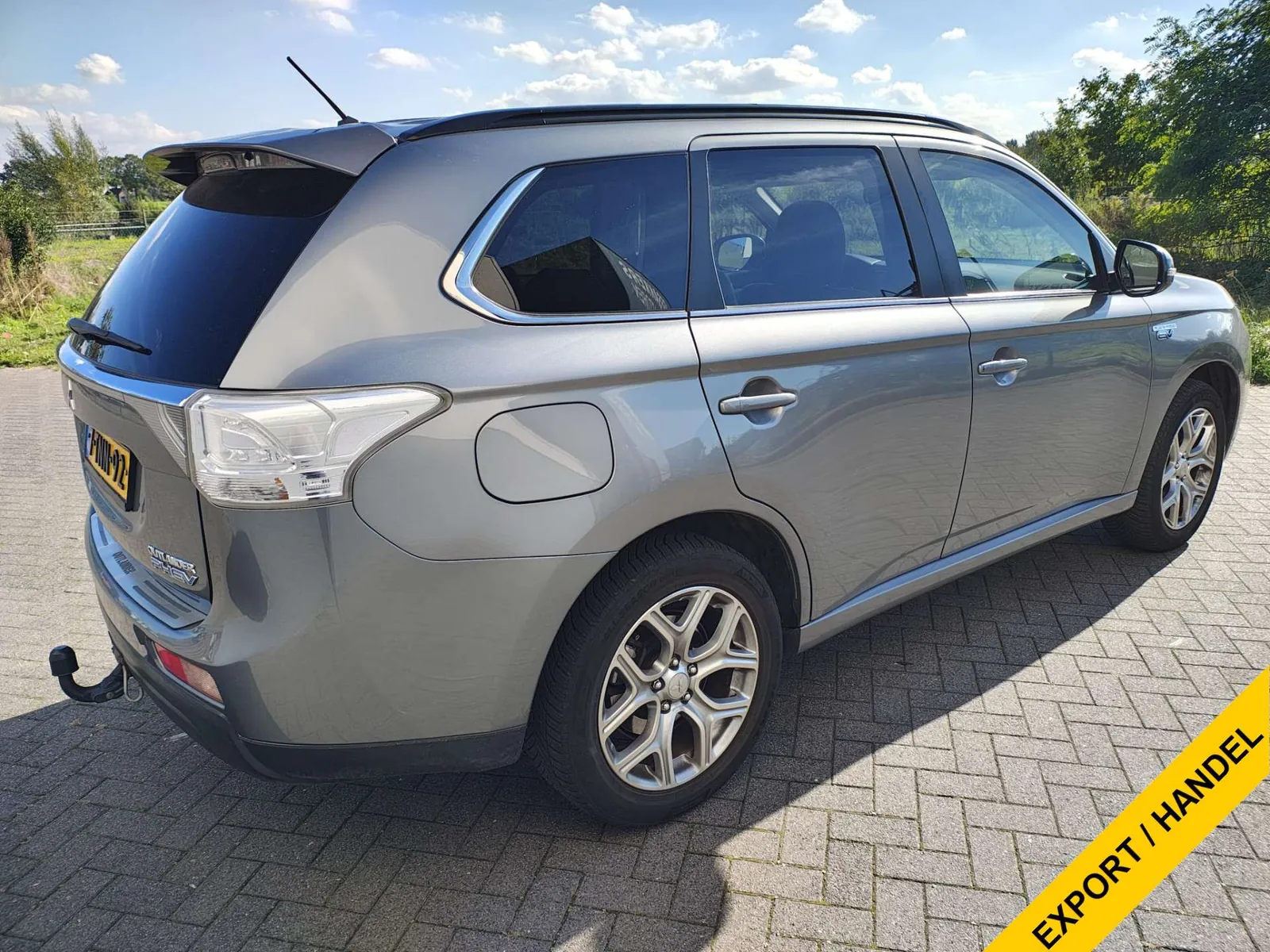 Mitsubishi Outlander 2014 photo 2
