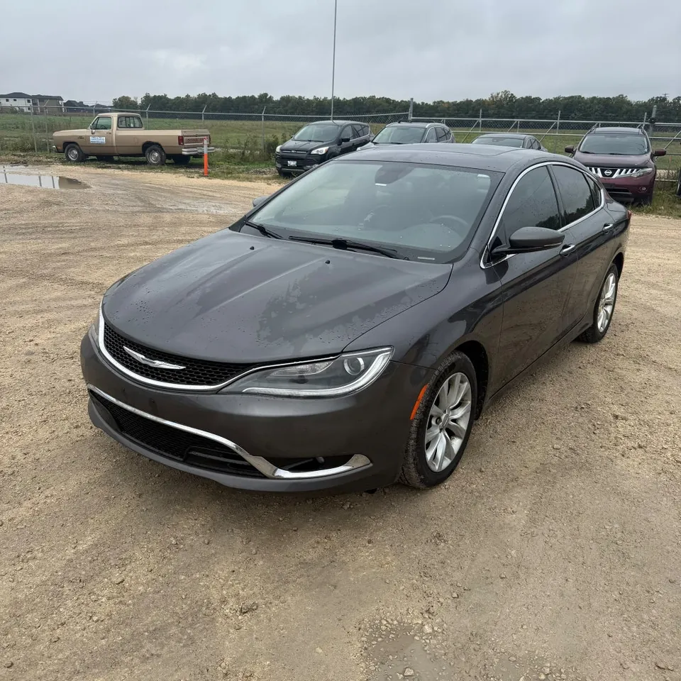 Chrysler 200 2015 photo 3