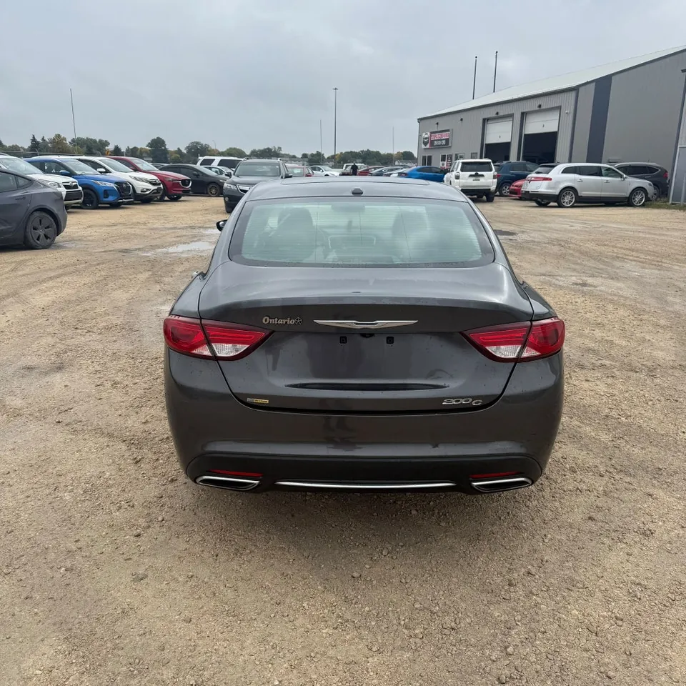 Chrysler 200 2015 photo 4