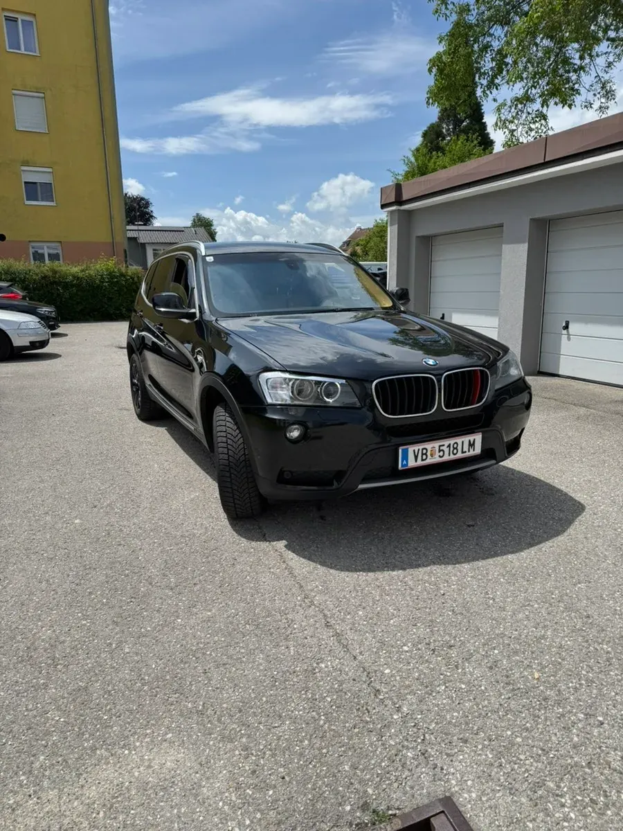 BMW X3 2011 photo 2